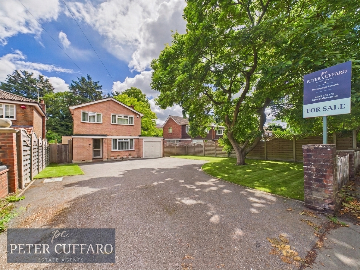 Hoddesdon Road, Stanstead Abbotts, SG12