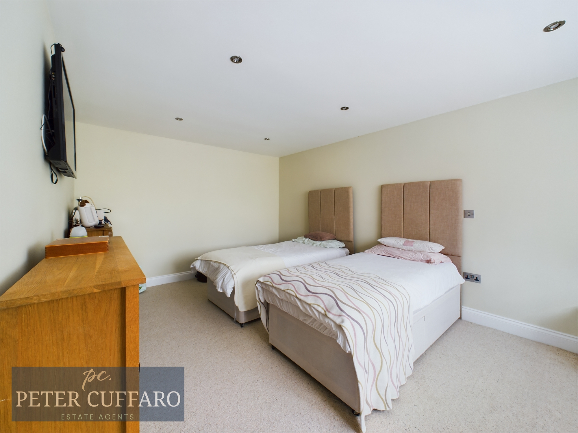 Downfield Road, Hertford Heath, SG13, photo 36