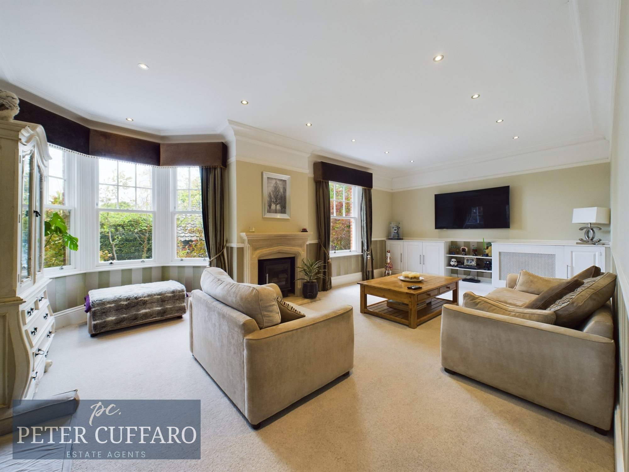 Downfield Road, Hertford Heath, SG13, photo 2