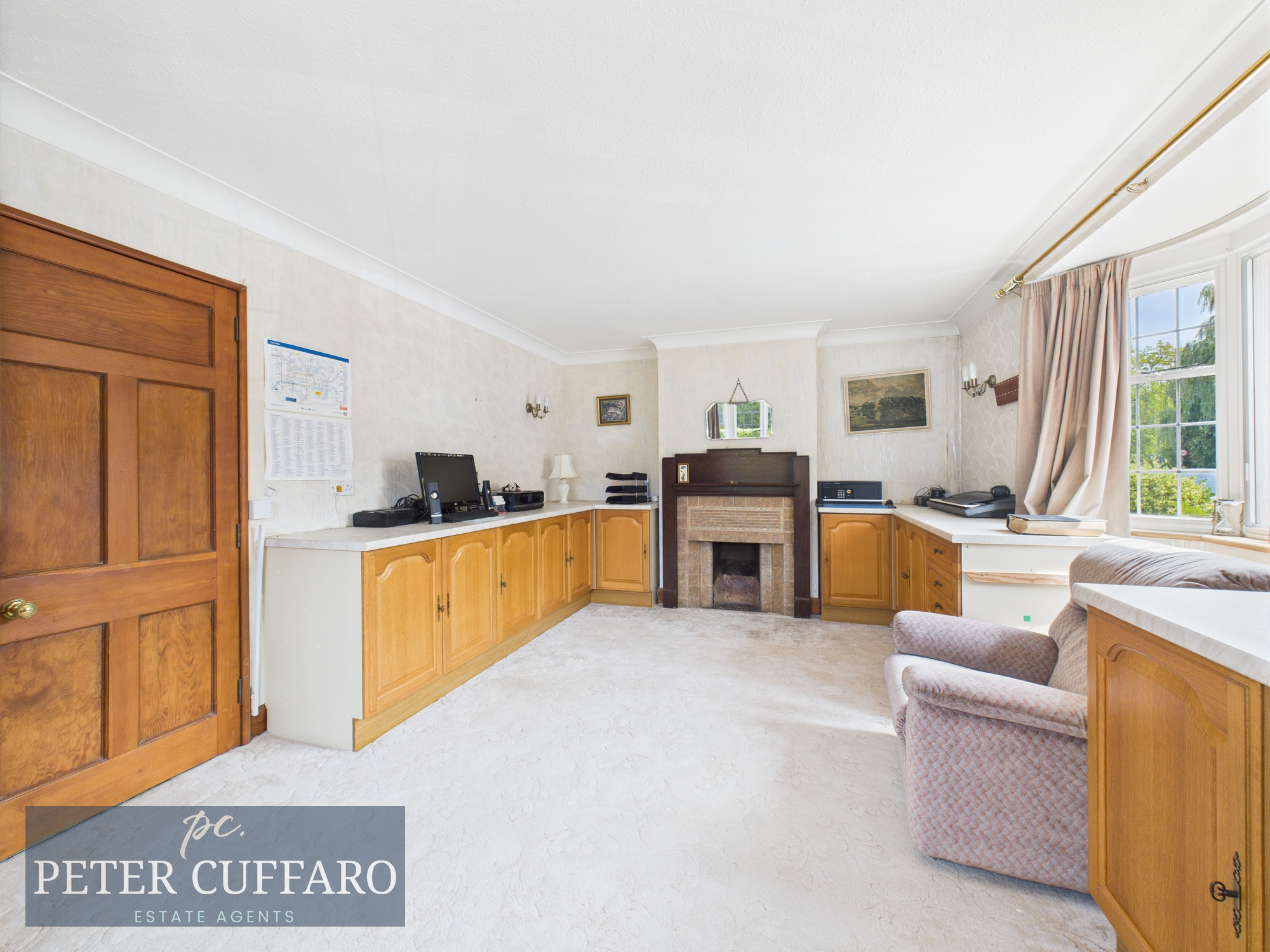 High Street, Hunsdon, SG12, photo 2