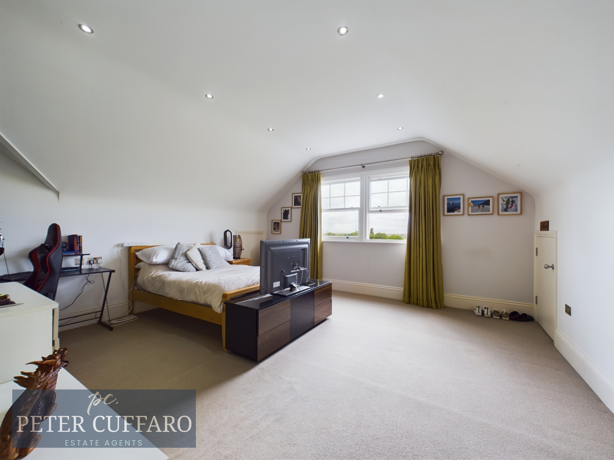 Downfield Road, Hertford Heath, SG13, photo 23