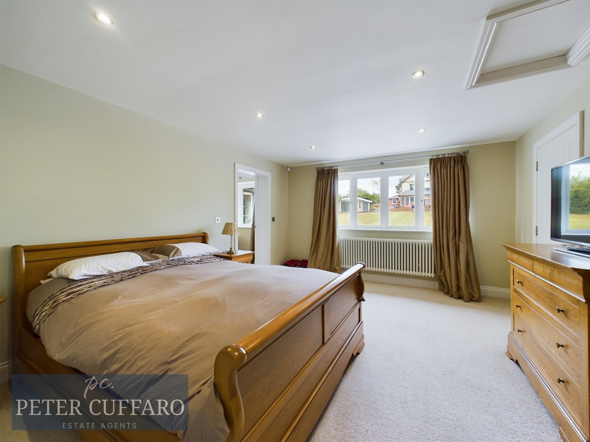 Downfield Road, Hertford Heath, SG13, photo 34