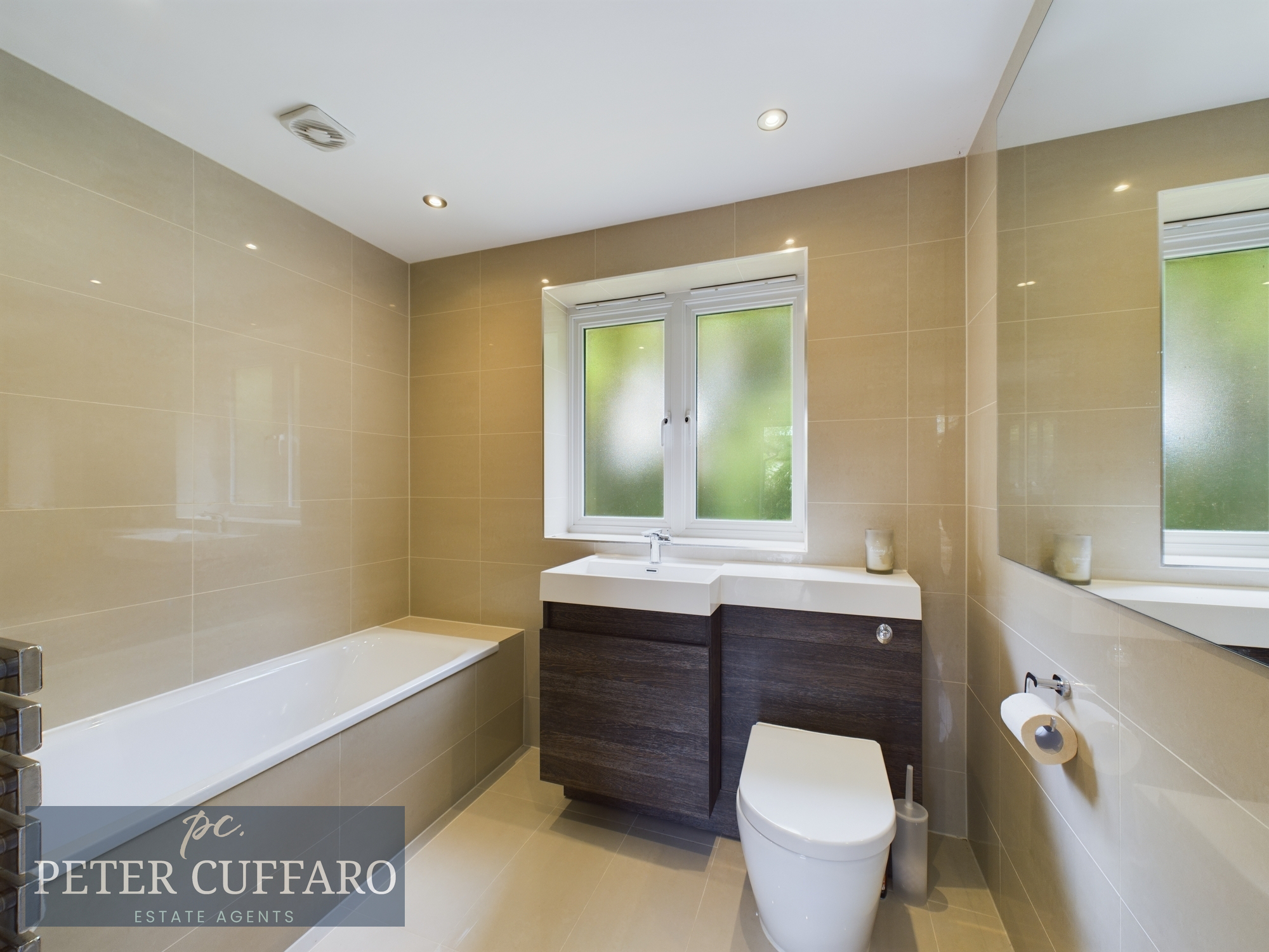 Downfield Road, Hertford Heath, SG13, photo 37
