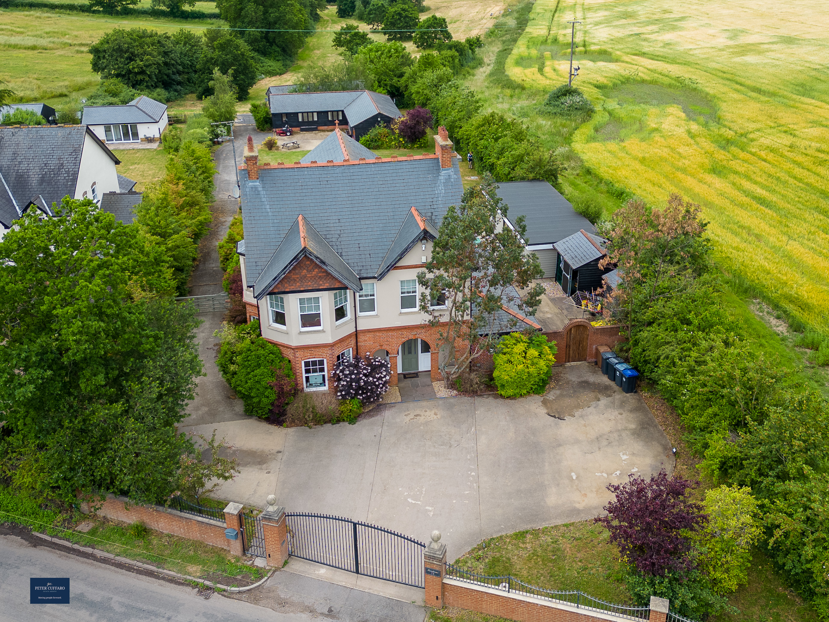 Downfield Road, Hertford Heath, SG13