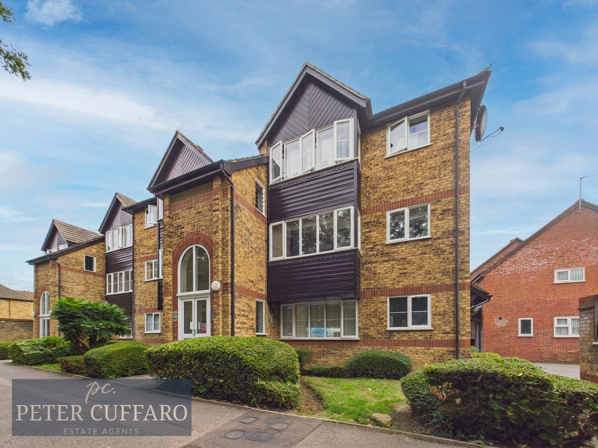 River Meads, Stanstead Abbotts, SG12