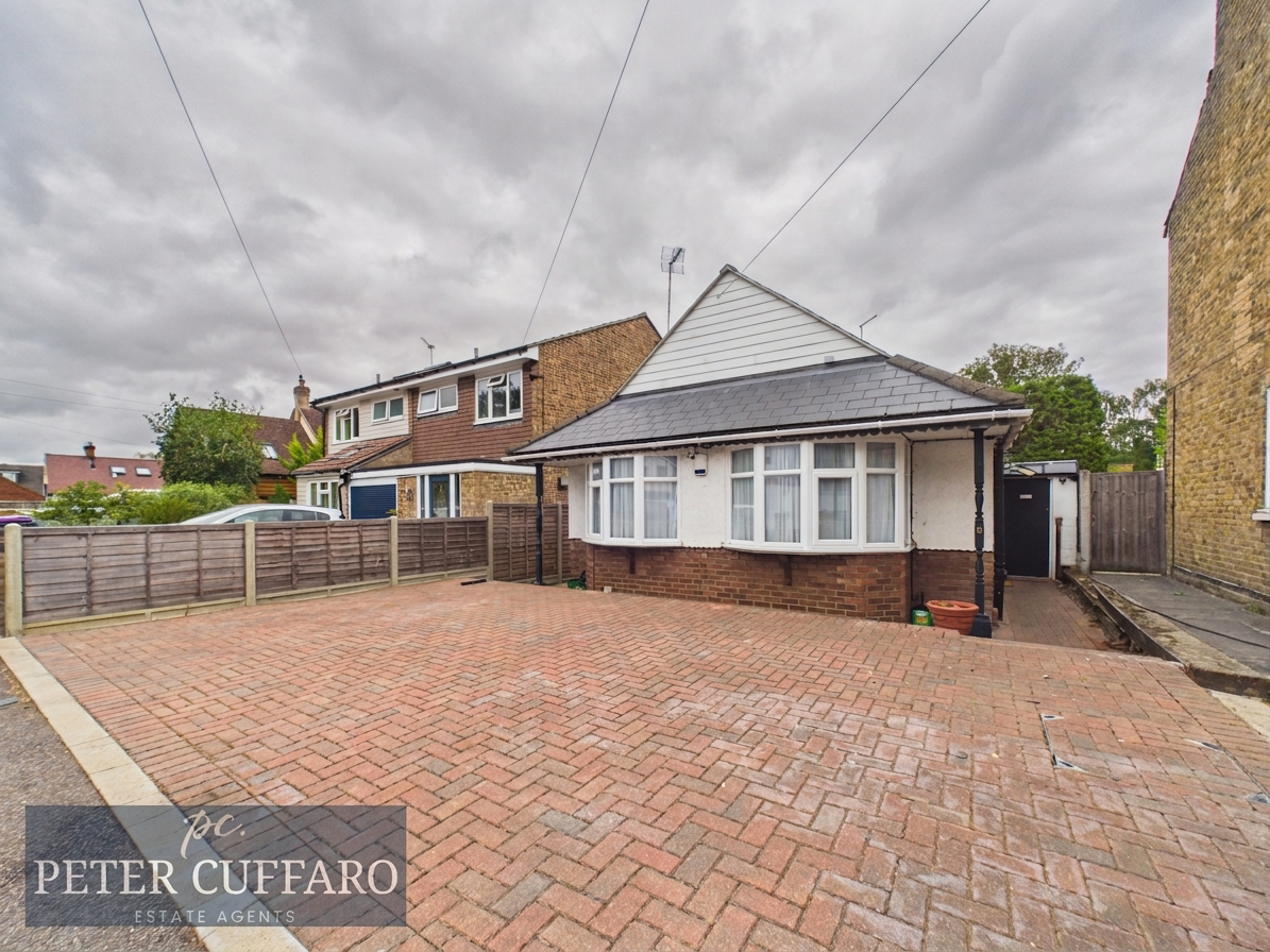 Amwell Lane, Stanstead Abbotts, SG12
