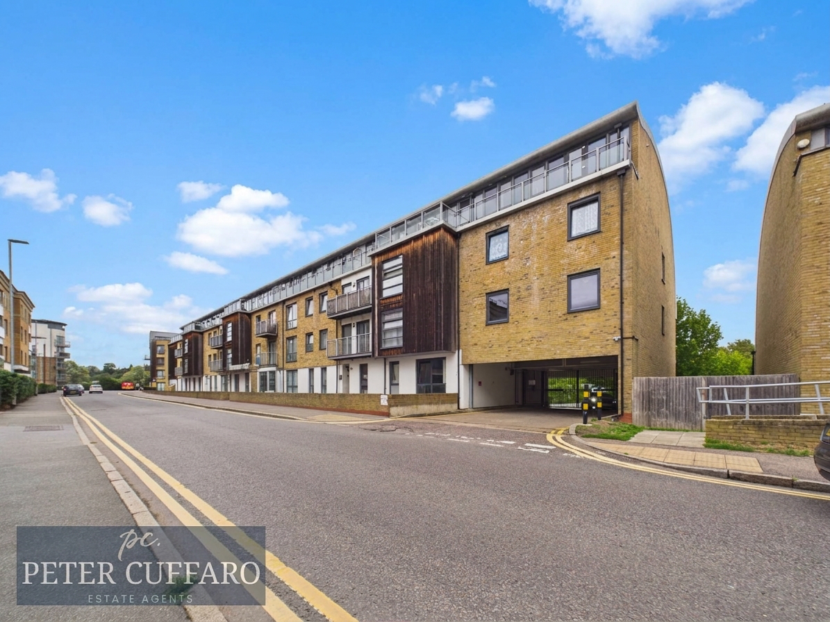 Mead Lane, Hertford, SG13