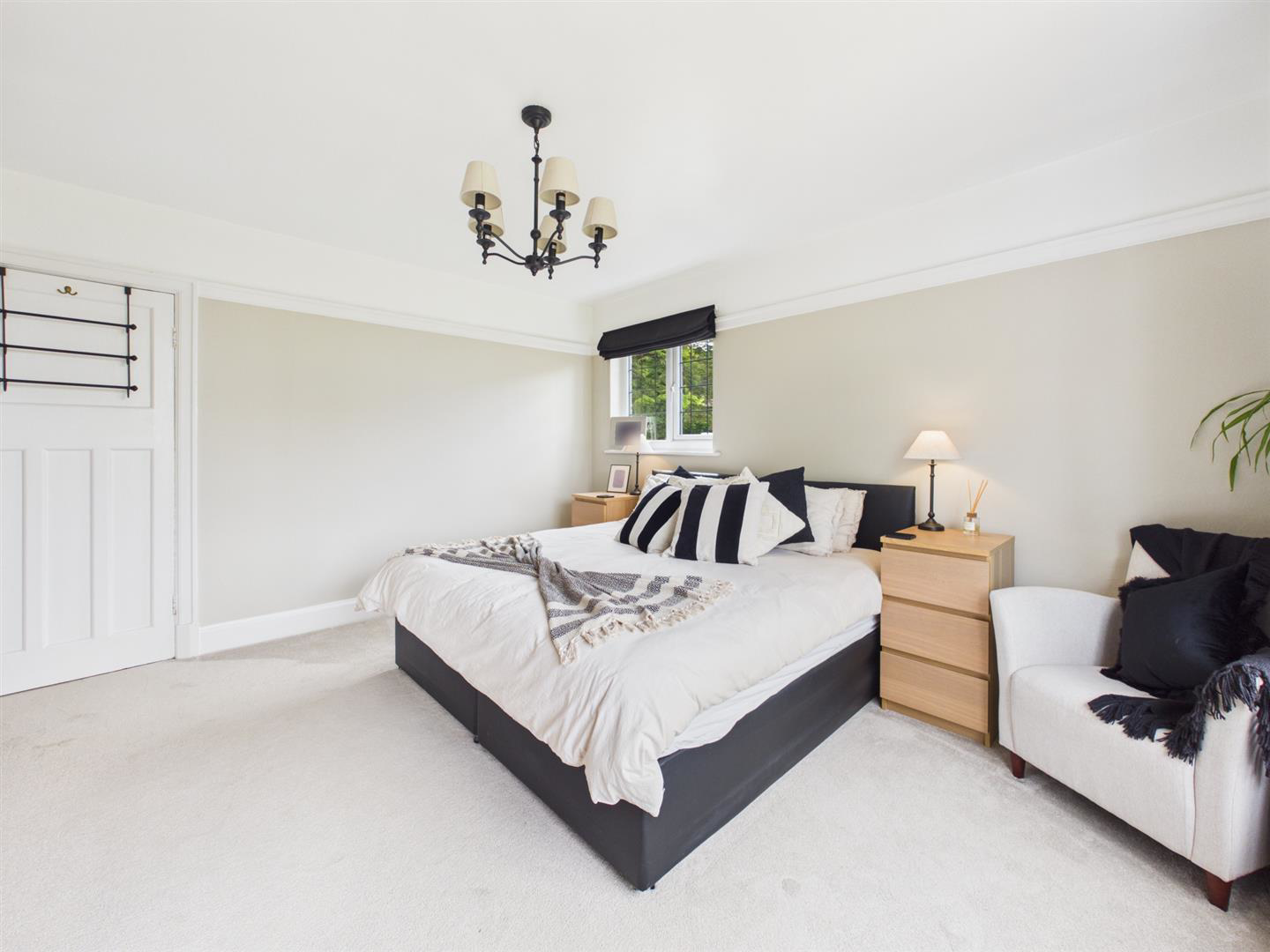 Stroud Road, Tuffley, Gloucester, photo 15