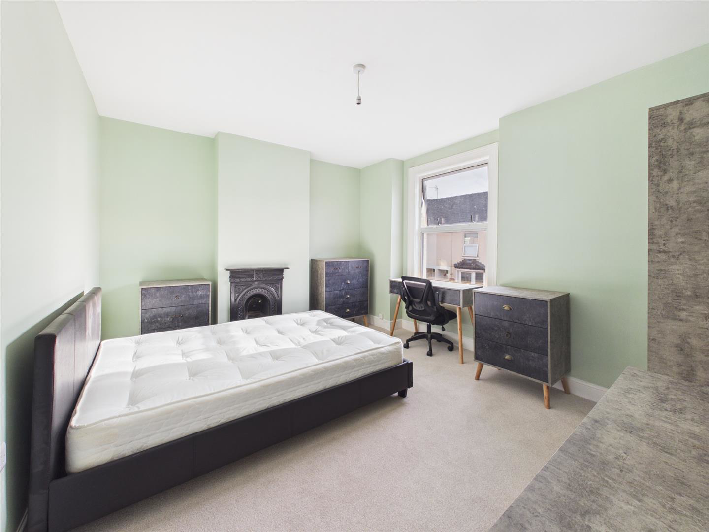 Swan Road, Kingsholm, Gloucester, photo 6