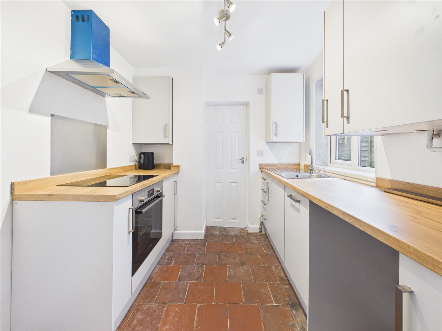 Swan Road, Kingsholm, Gloucester, photo 2