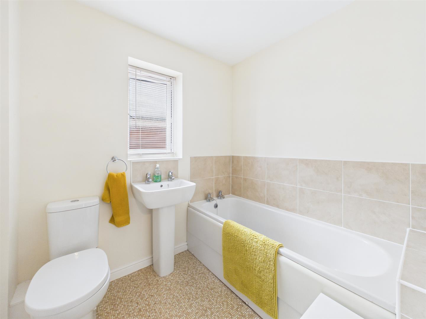Marlstone Close, Gloucester, photo 12