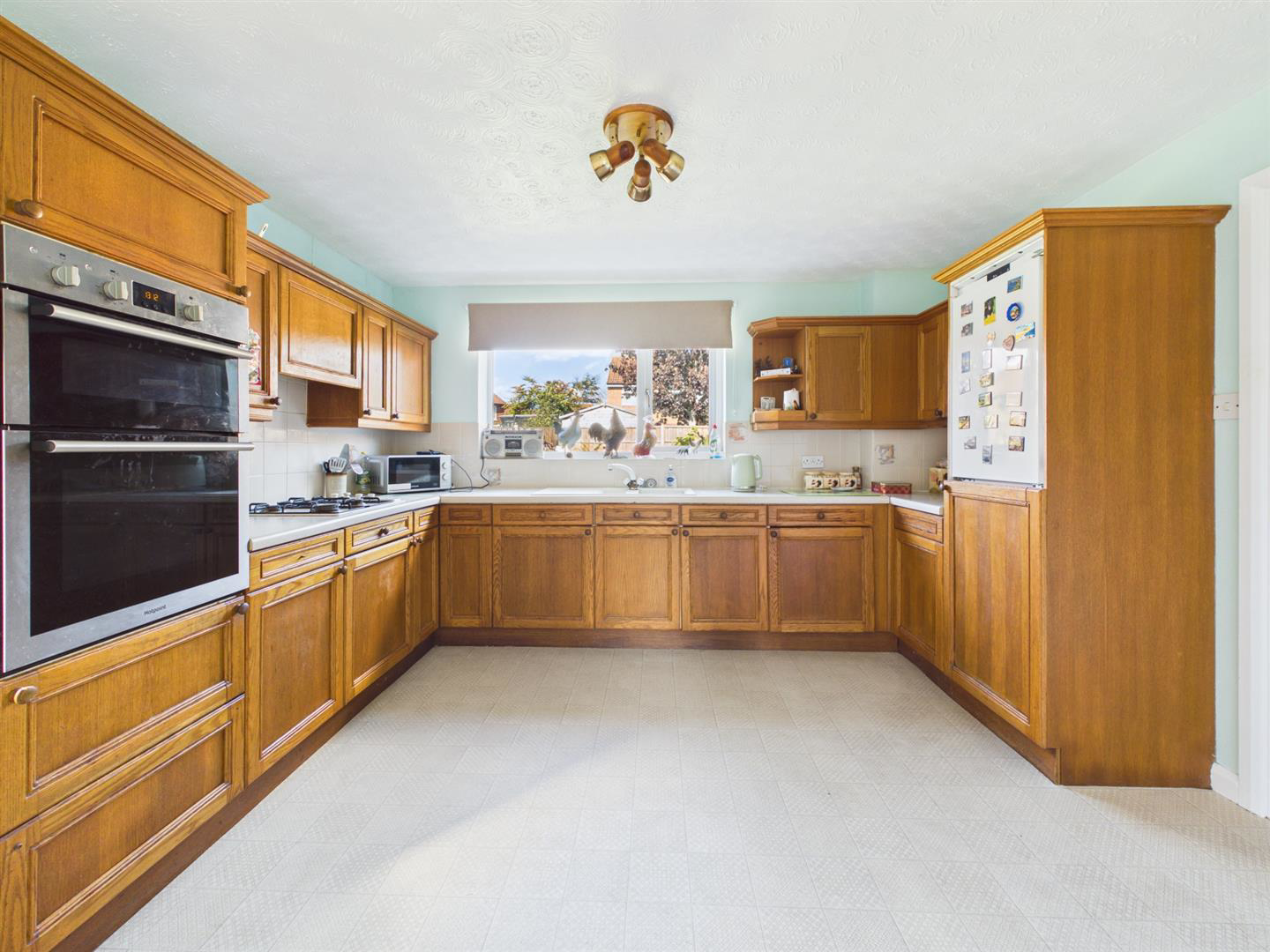 Honeysuckle Drive, Abbeymead, Gloucester, photo 2