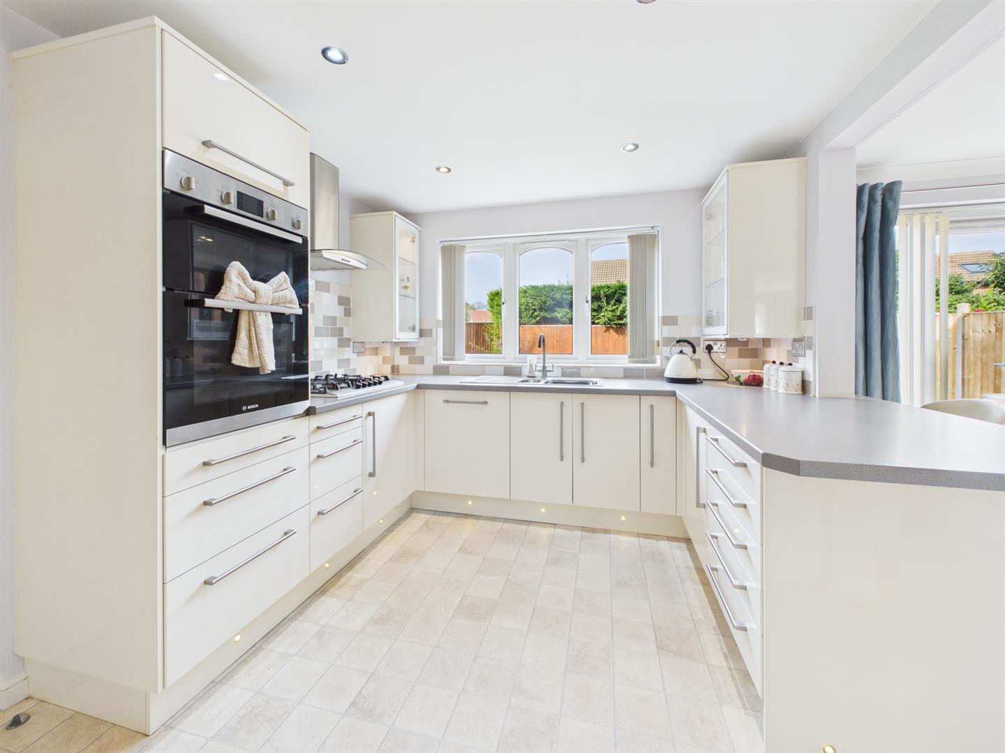 Quail Close, Barnwood, Gloucester, photo 3