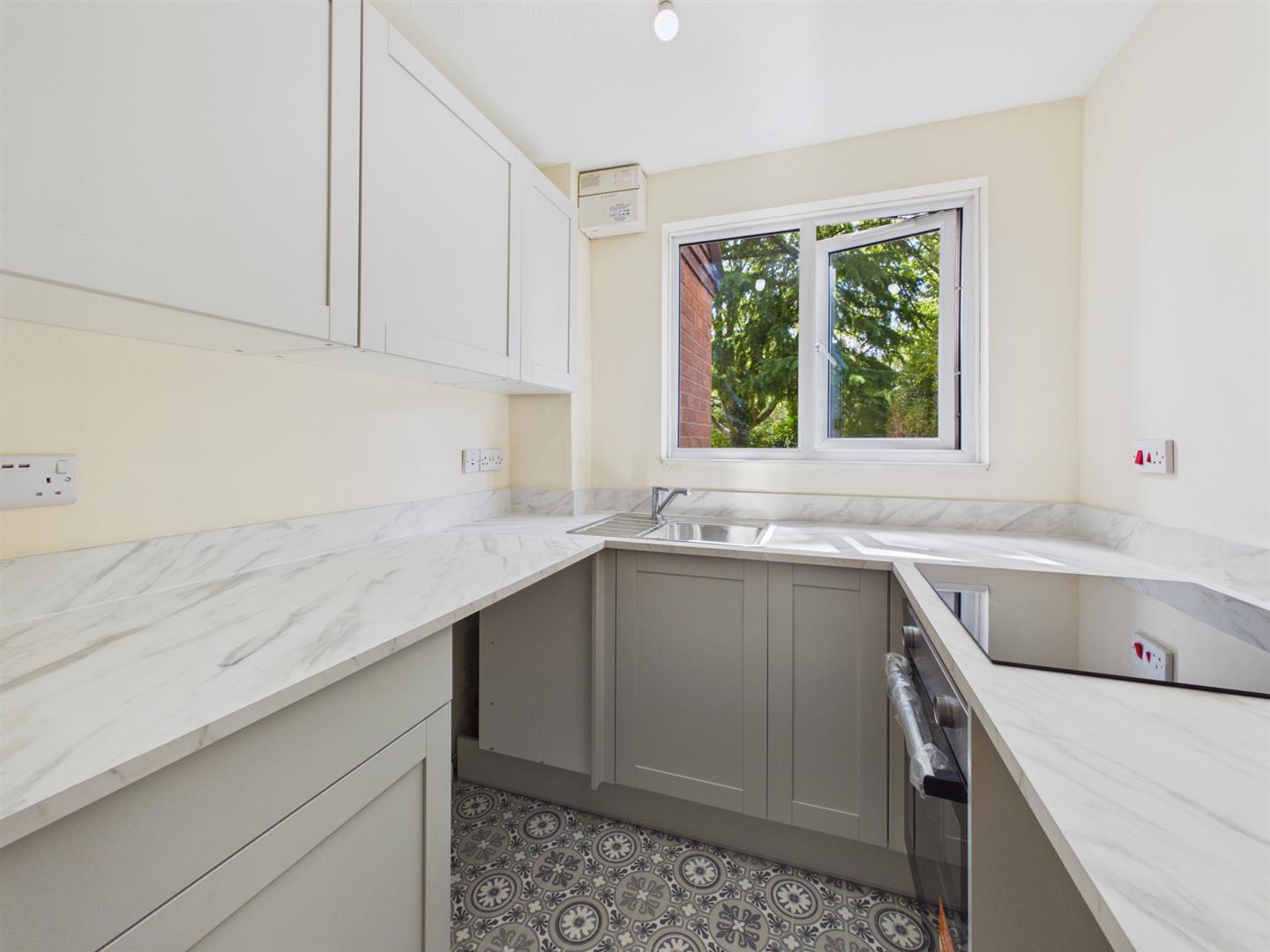 Tom Price Close, Cheltenham, photo 5