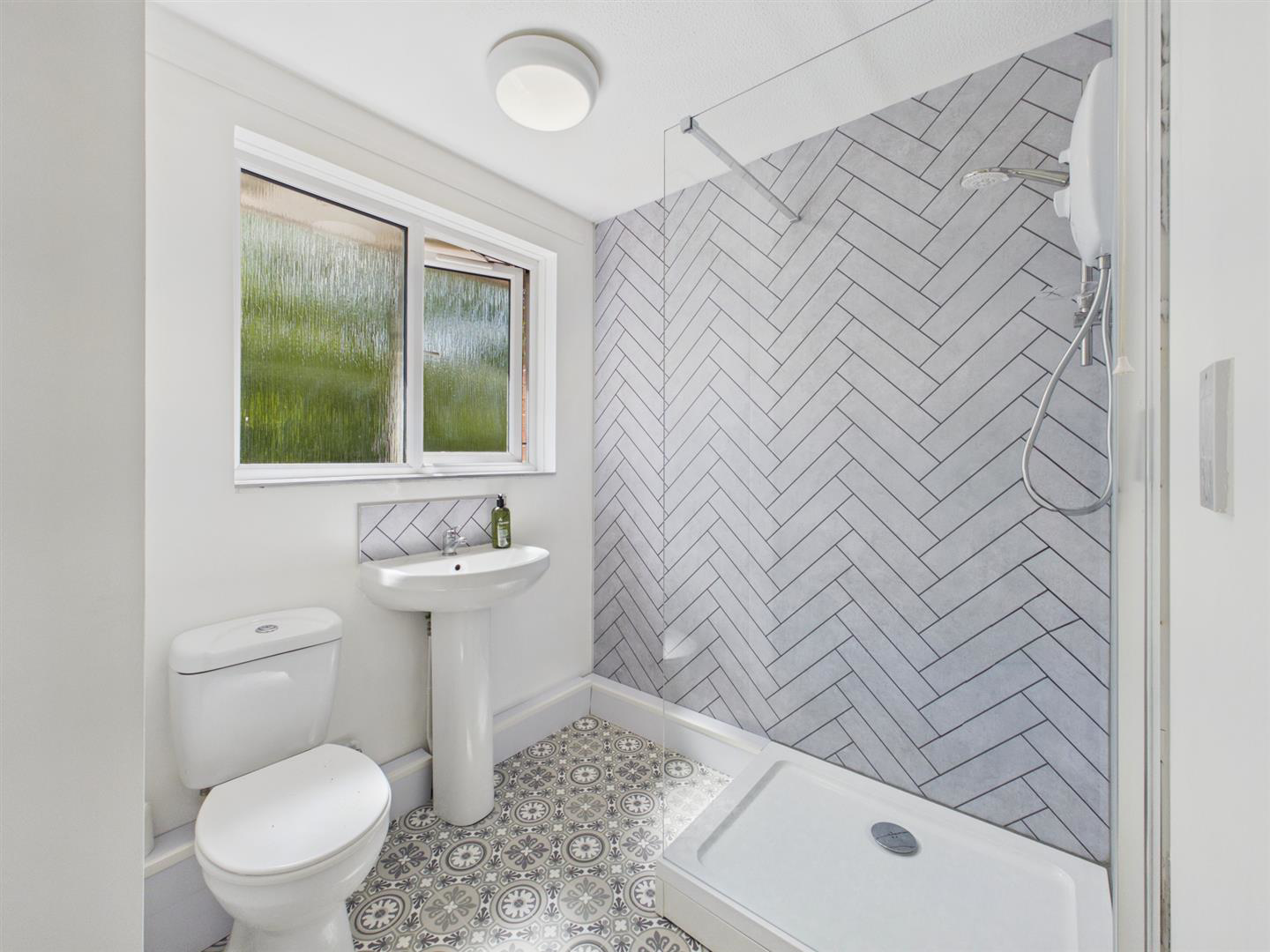 Tom Price Close, Cheltenham, photo 8