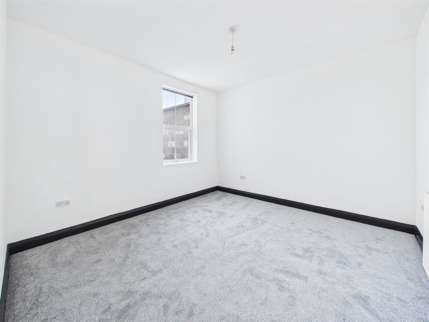Stratton Road, Gloucester, photo 9