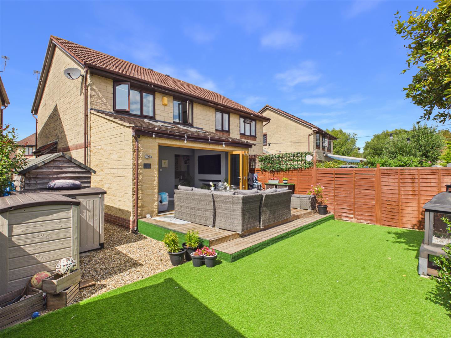 Essex Close
