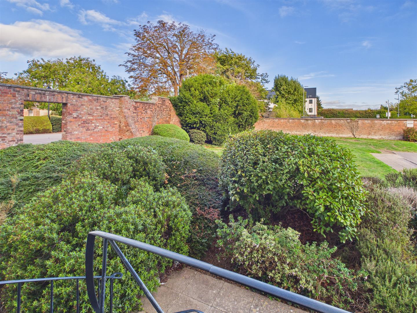 The Crescent, Gloucester, photo 9
