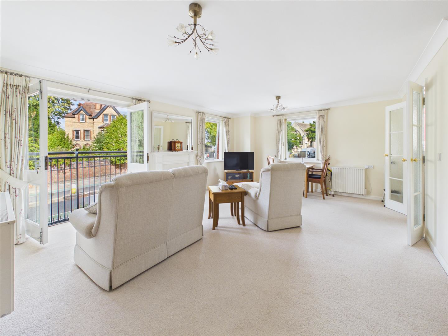 Cathedral Court, London Road, Gloucester, photo 9