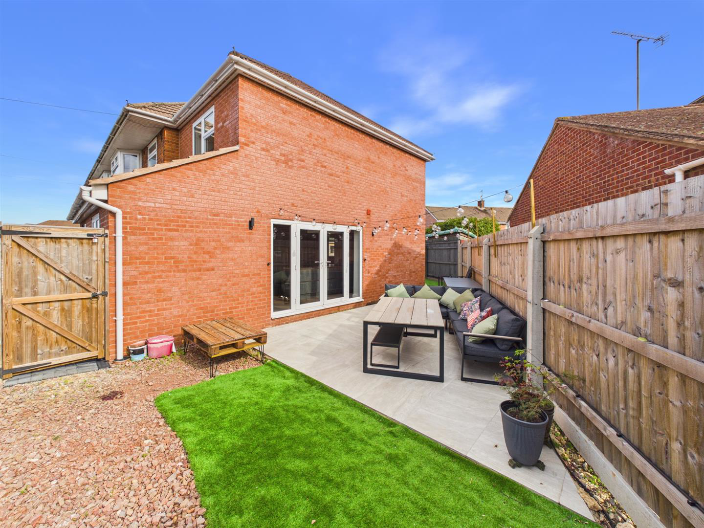 Richmond Gardens, Longlevens, Gloucester, photo 22