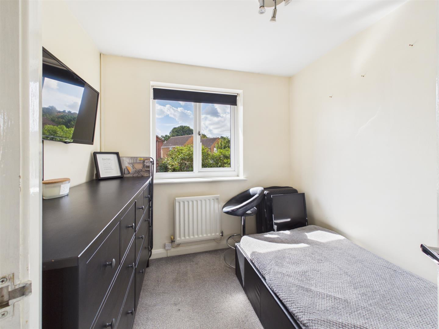 Magnolia Walk, Quedgeley, Gloucester, photo 11