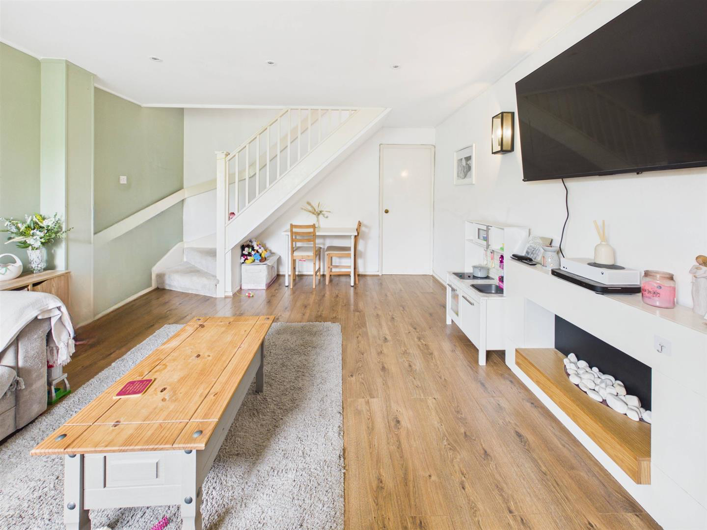 Deerhurst Place, Quedgeley, Gloucester, photo 3