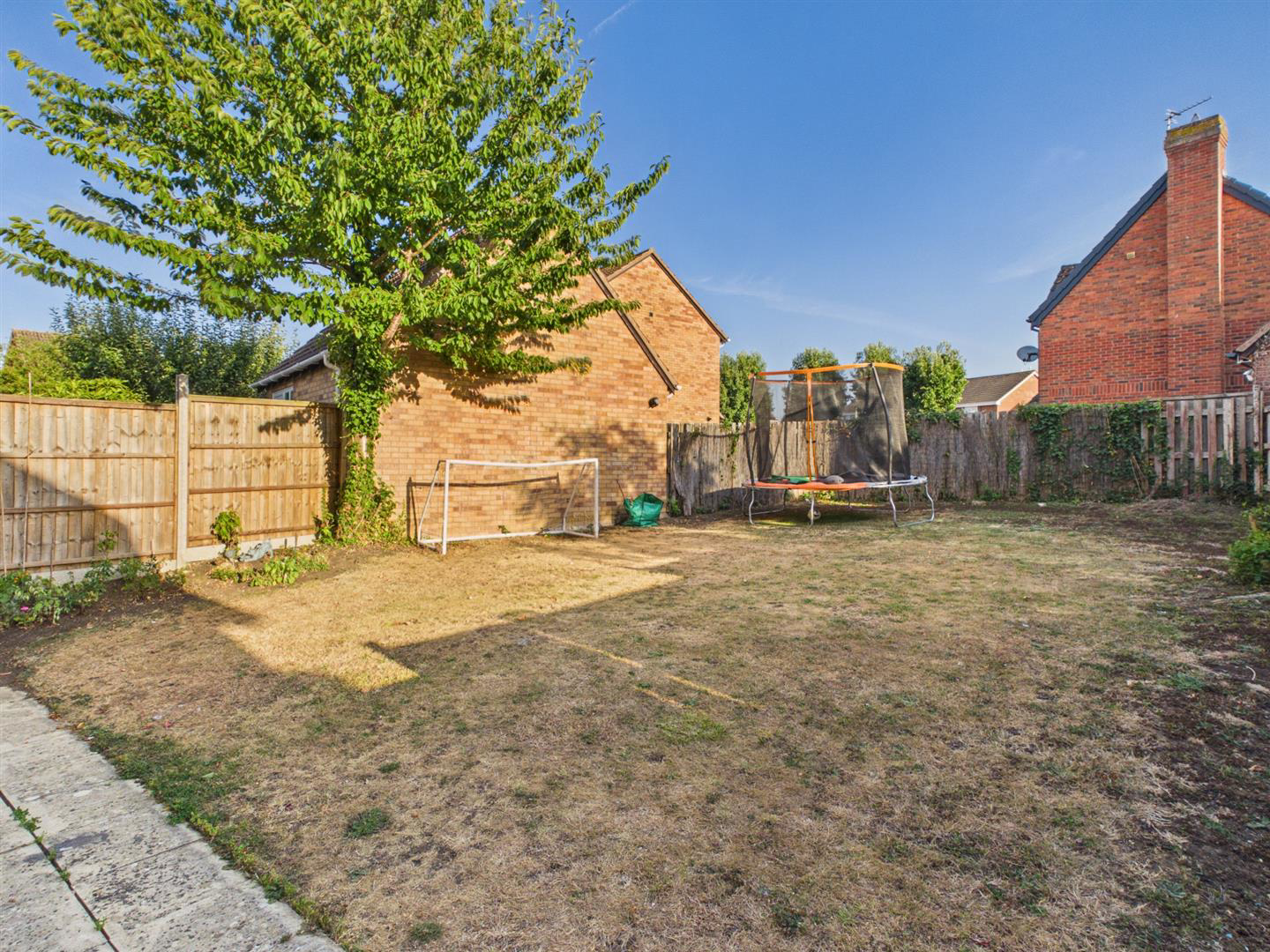Claudians Close, Abbeymead, Gloucester, photo 4