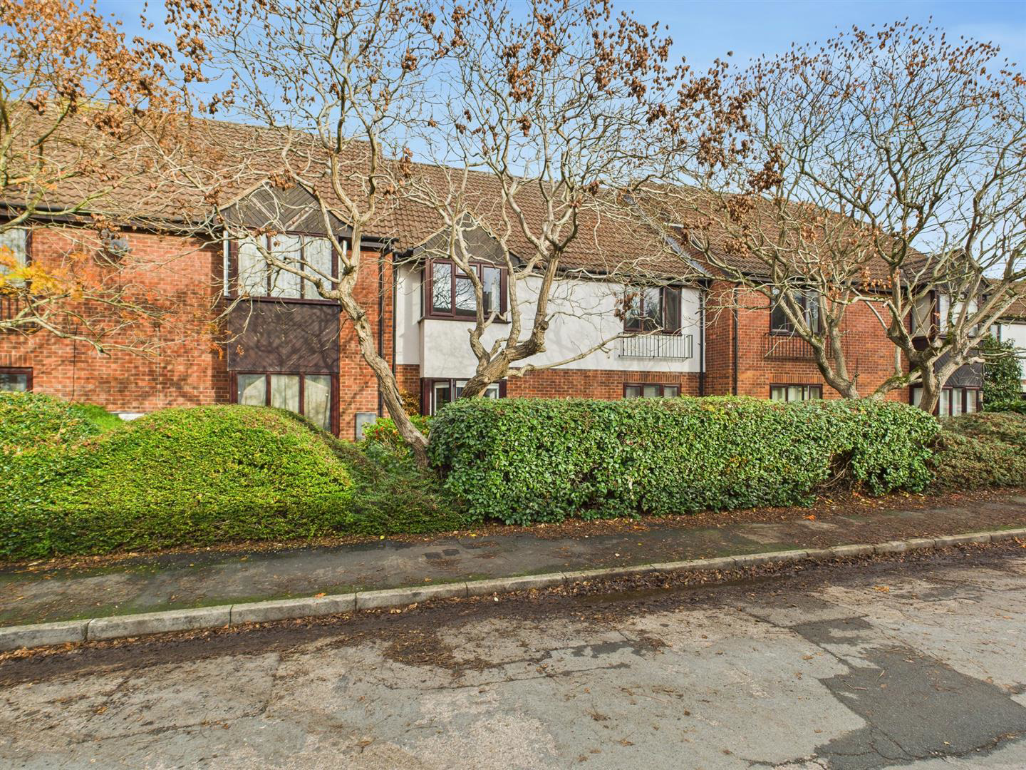 Lysons Avenue