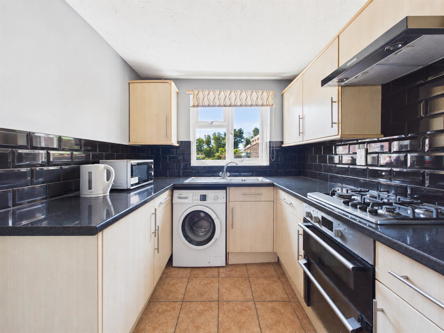 Stocken Close, Hucclecote, Gloucester, photo 2