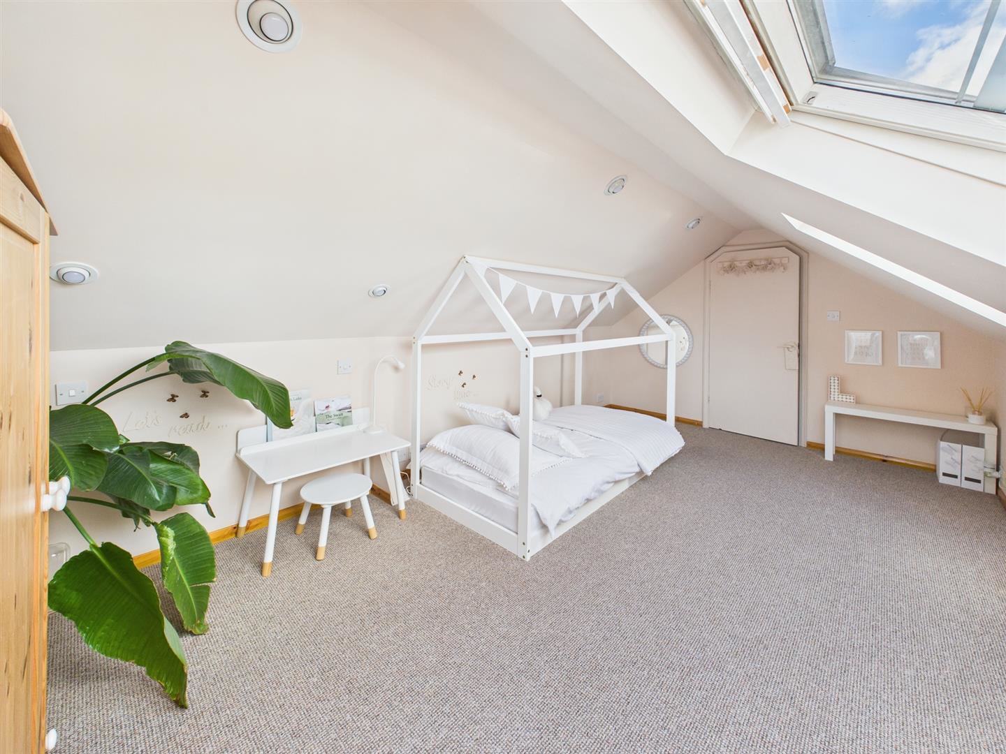 Oxstalls Drive, Longlevens, Gloucester, photo 12