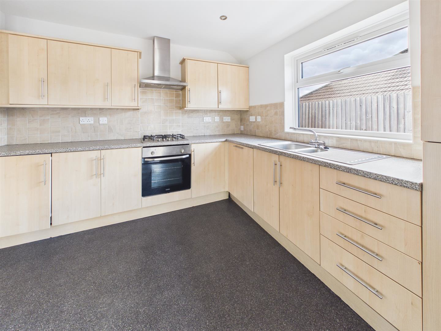 Beechcroft Rd, Longlevens, Gloucester, photo 5