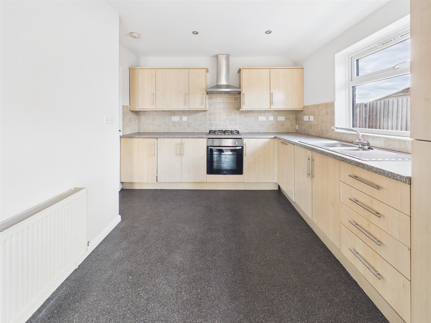 Beechcroft Rd, Longlevens, Gloucester, photo 2
