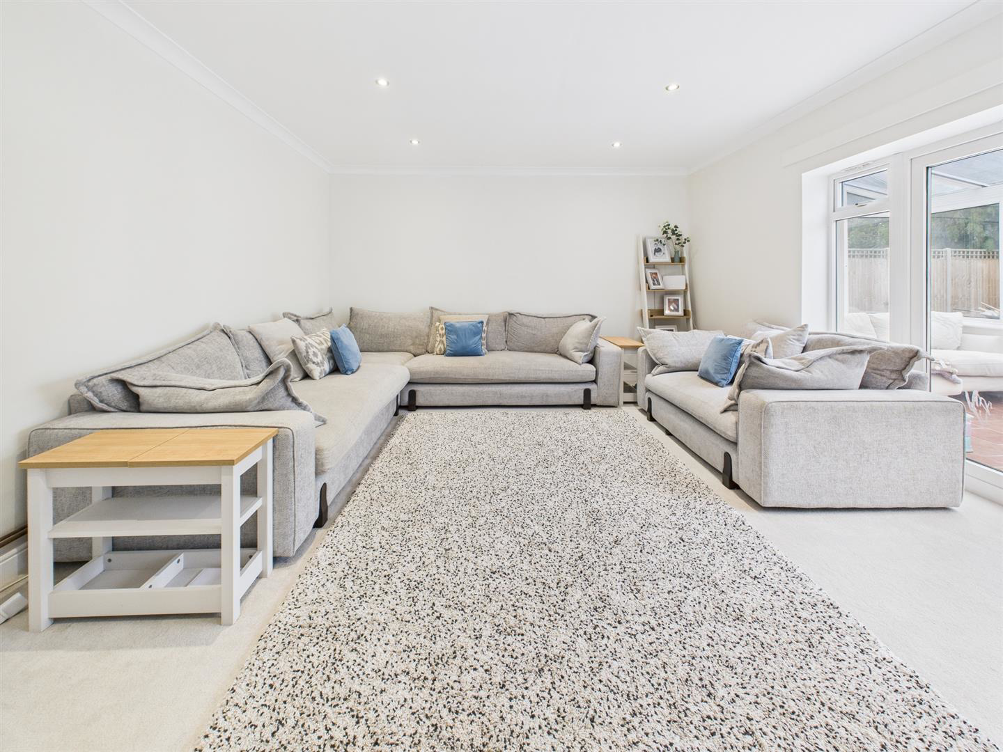 Homecroft Drive, Uckington, photo 18