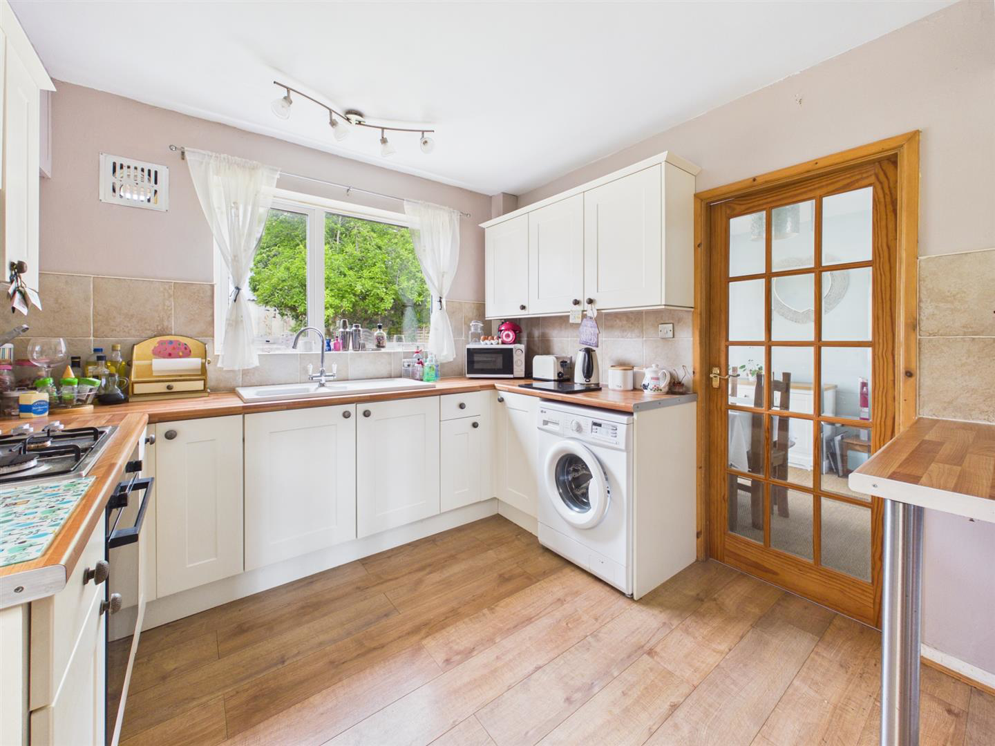 Birchall Avenue, Matson, photo 5