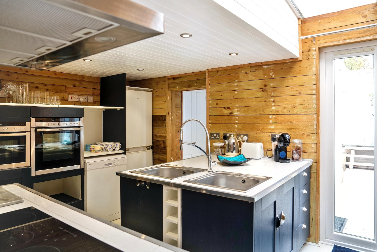 Albert Villas, Portland, Dorset, DT5 1AB, photo 8