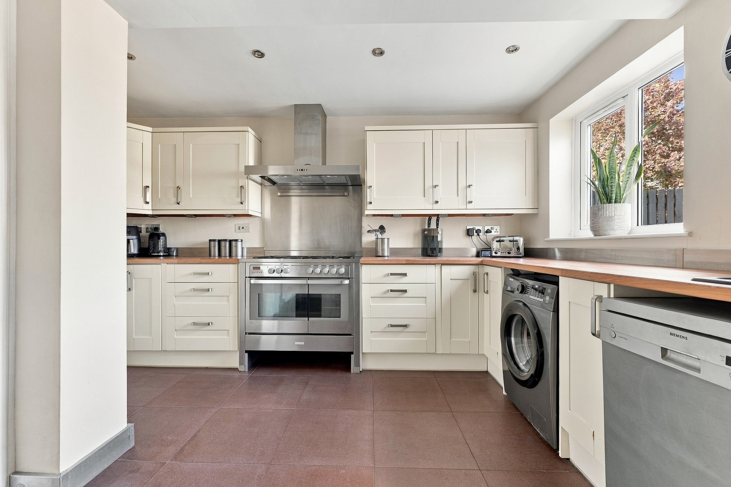 Brackens Lane, Barlborough, S43, photo 8