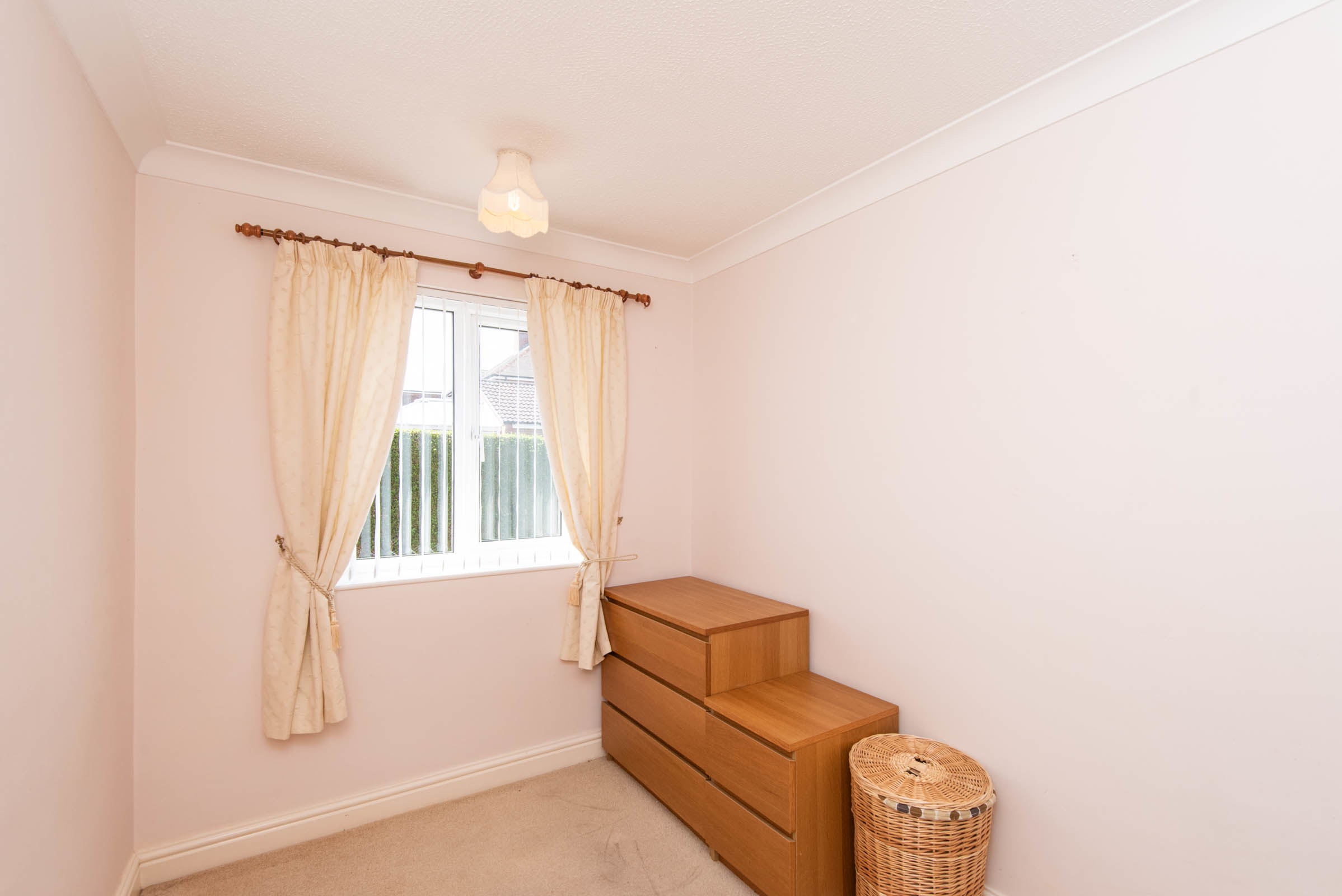 Manor Avenue, Brimington, S43, photo 13