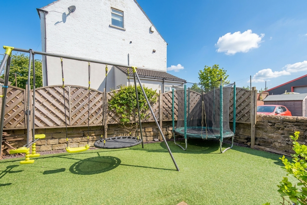 Main Road, Renishaw, S21, photo 7