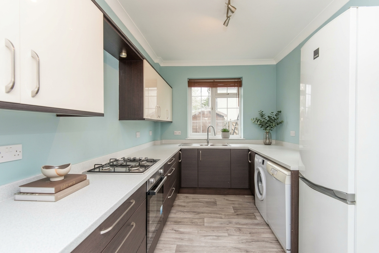 Main Road, Renishaw, S21, photo 3