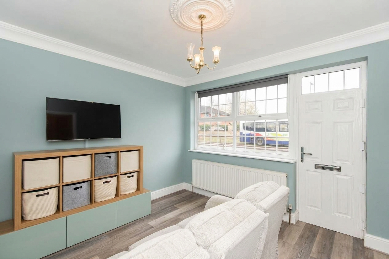 Main Road, Renishaw, S21, photo 9