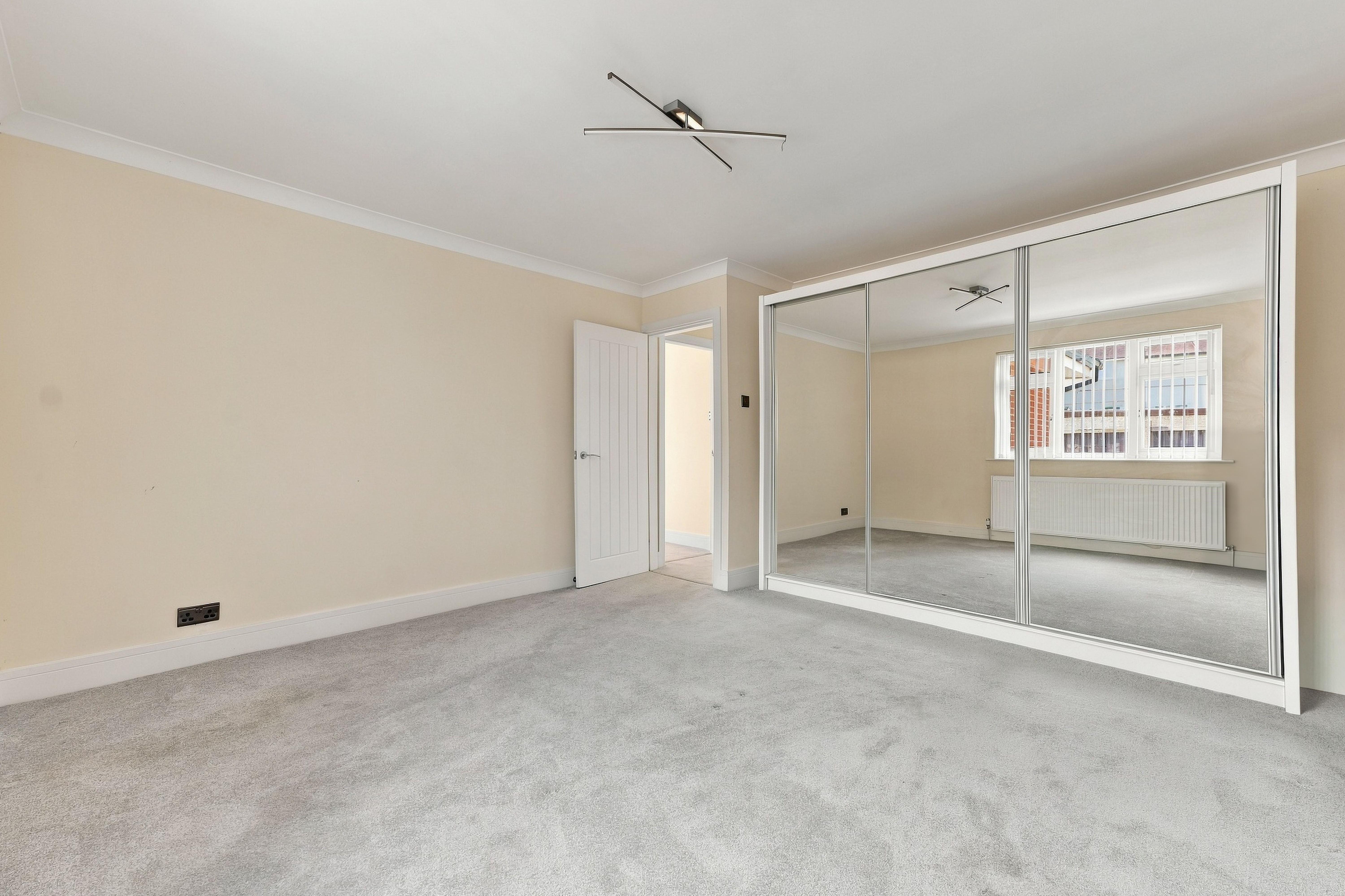 Dale Close, Staveley, S43, photo 12