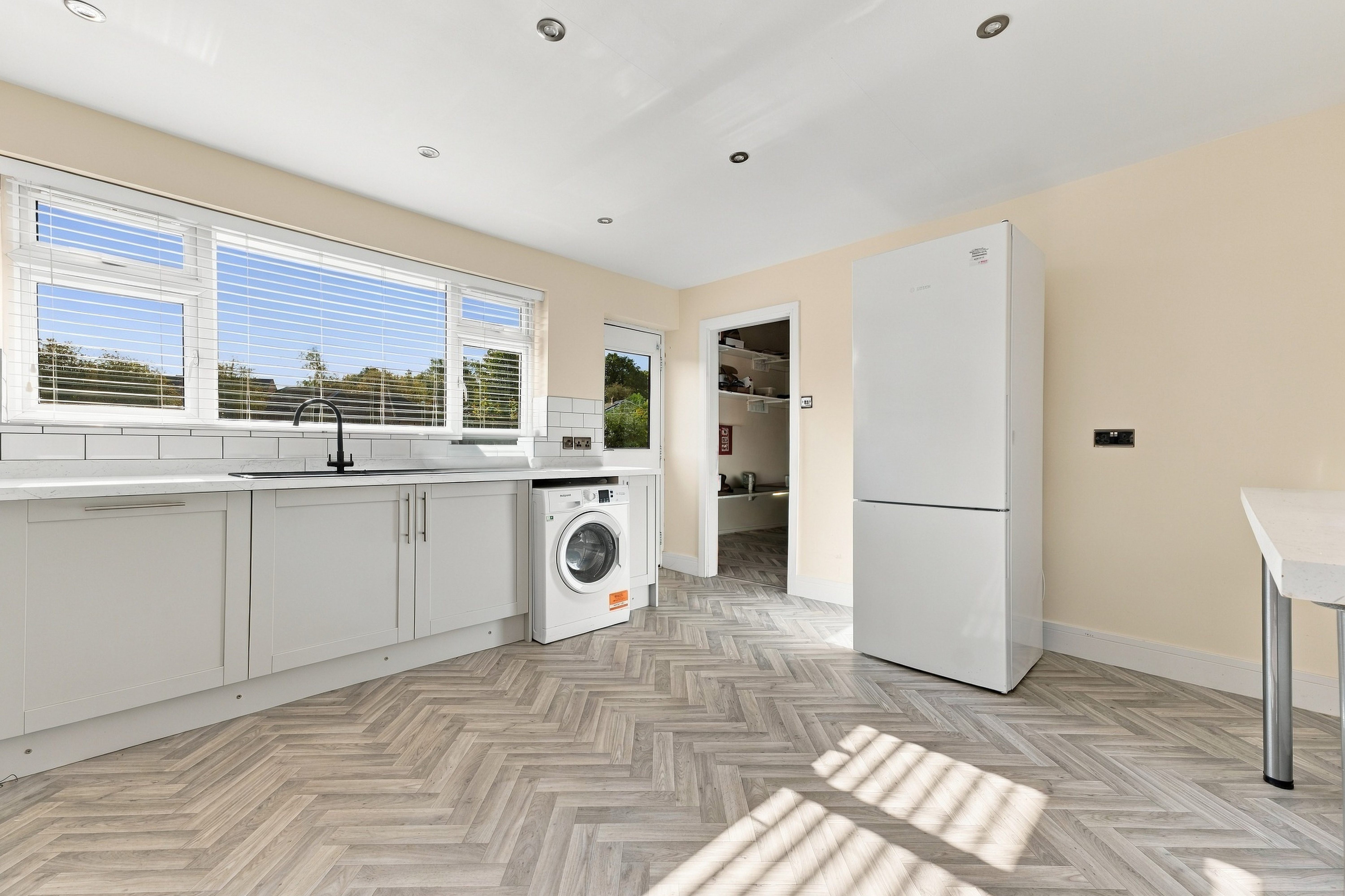 Dale Close, Staveley, S43, photo 7