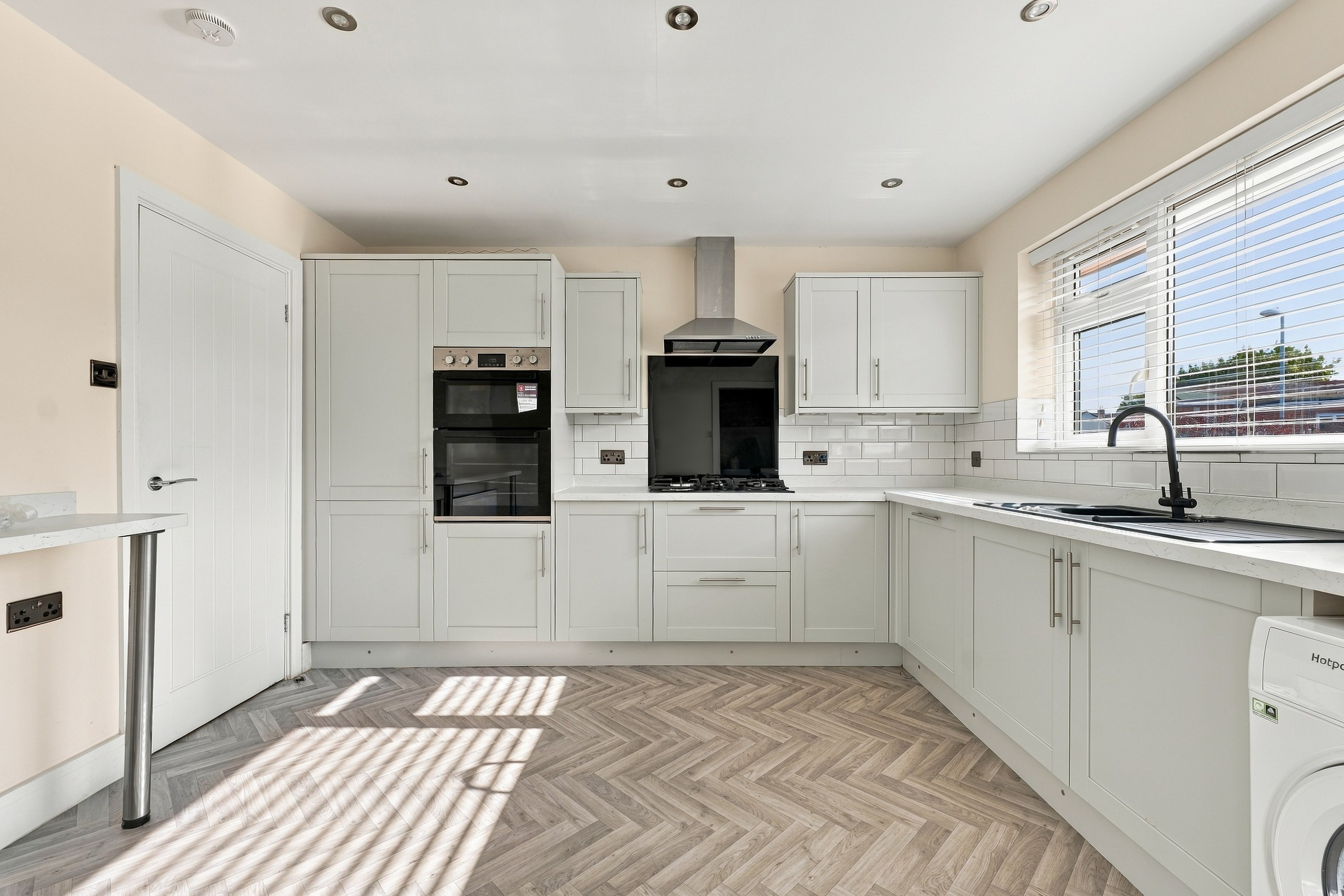 Dale Close, Staveley, S43, photo 9