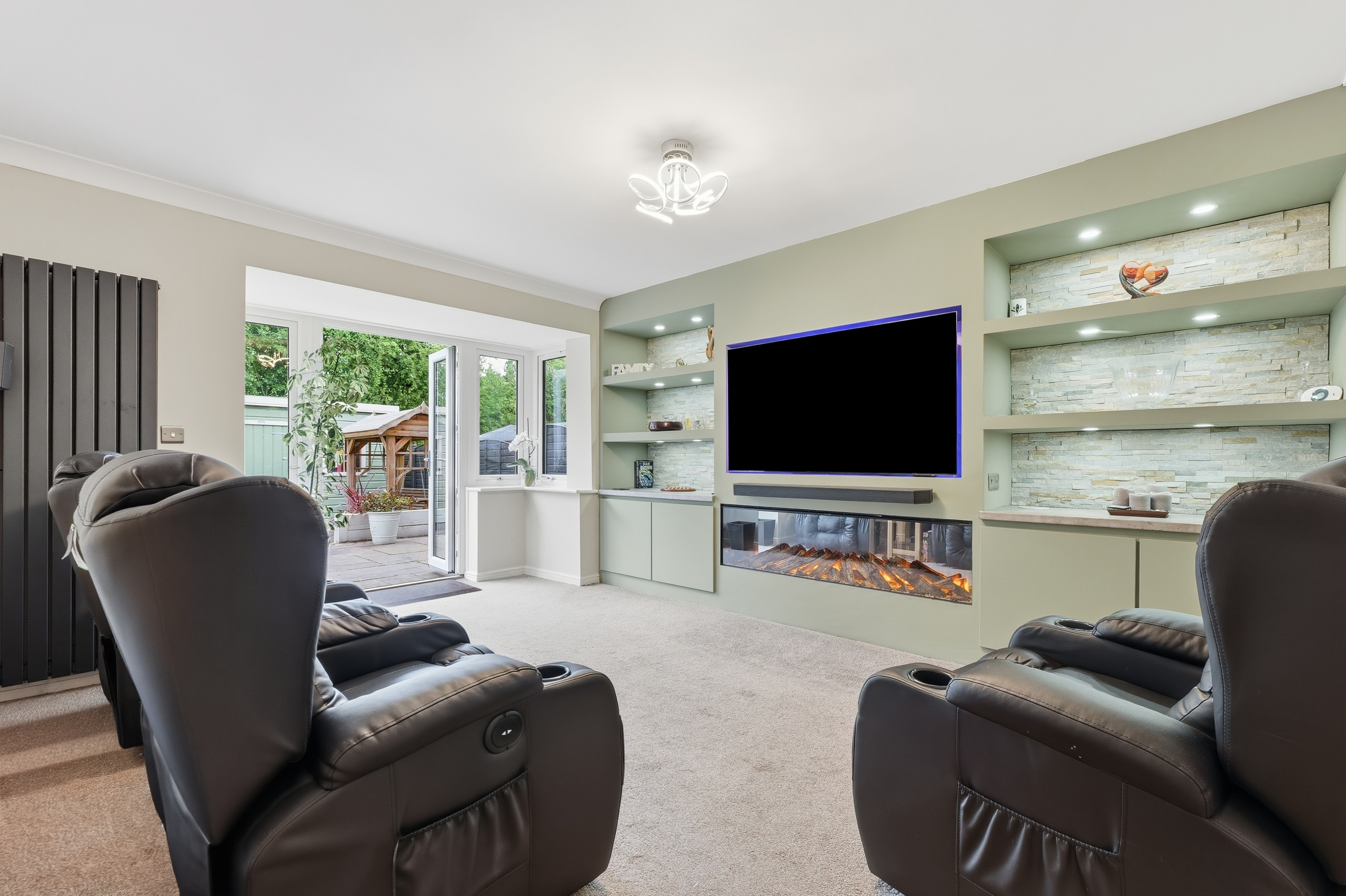 Chatsworth Court, Staveley, S43, photo 3