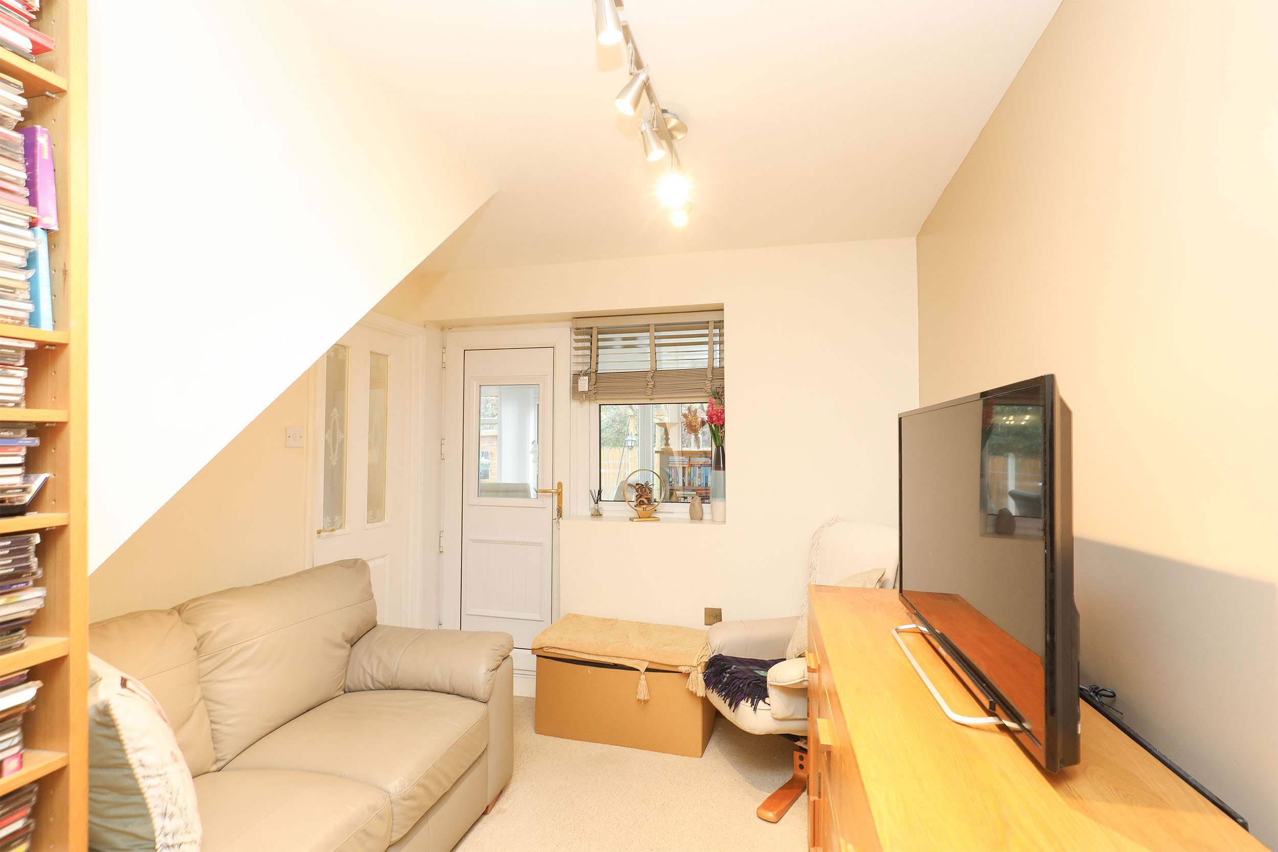 Hollybank Close, Sheffield, S12, photo 9