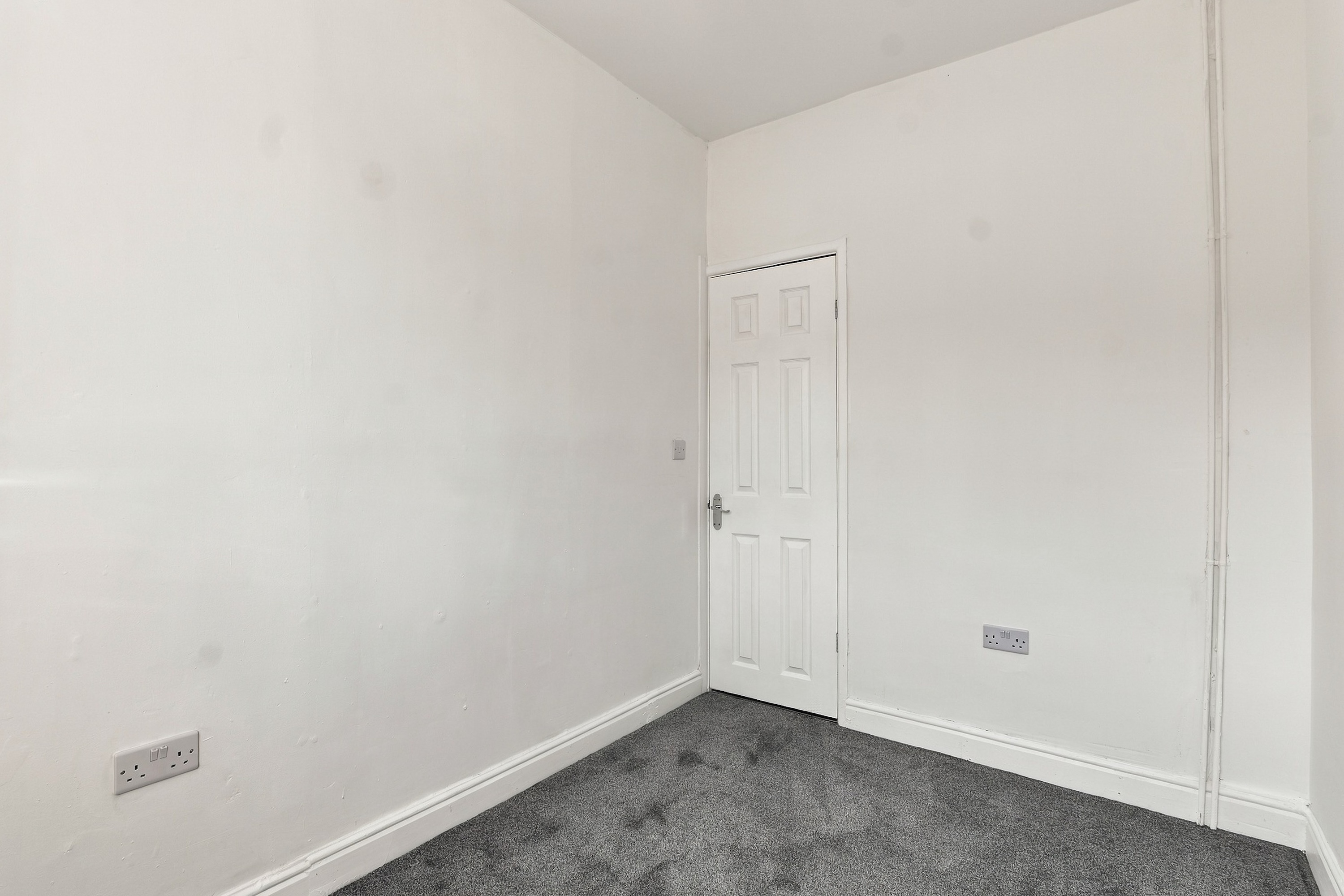 Grosvenor Square, Sheffield, S2, photo 11