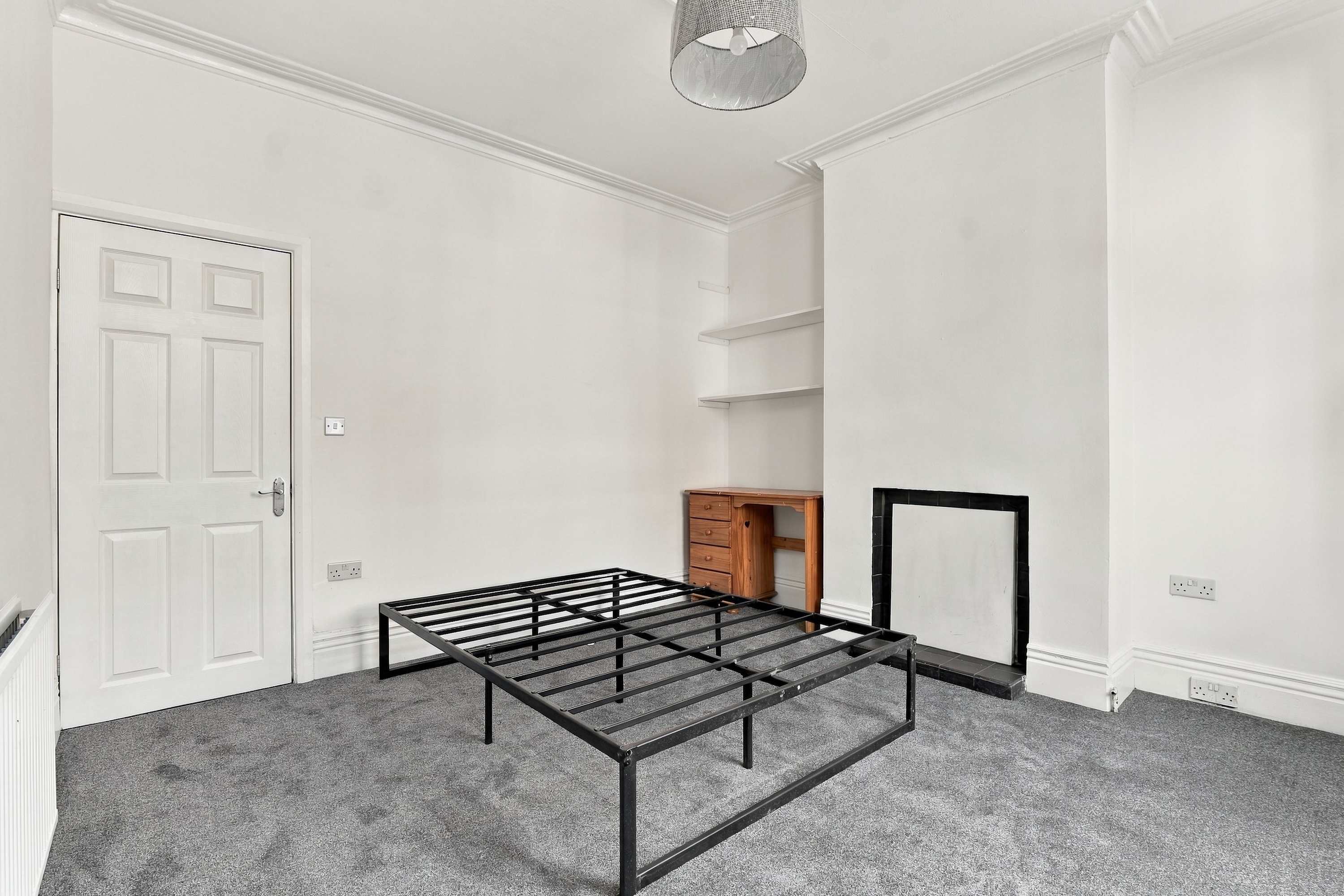 Grosvenor Square, Sheffield, S2, photo 6