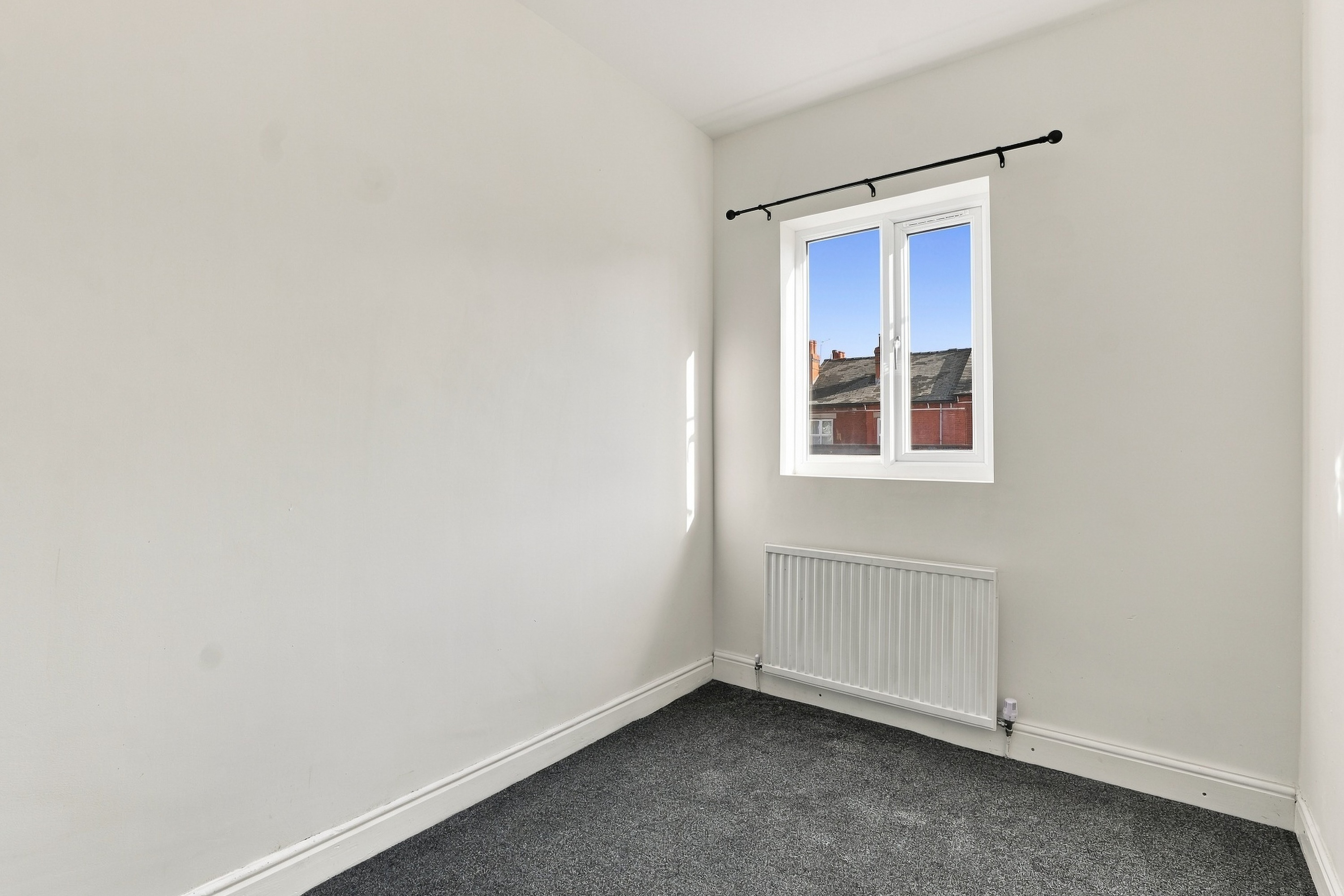 Grosvenor Square, Sheffield, S2, photo 10