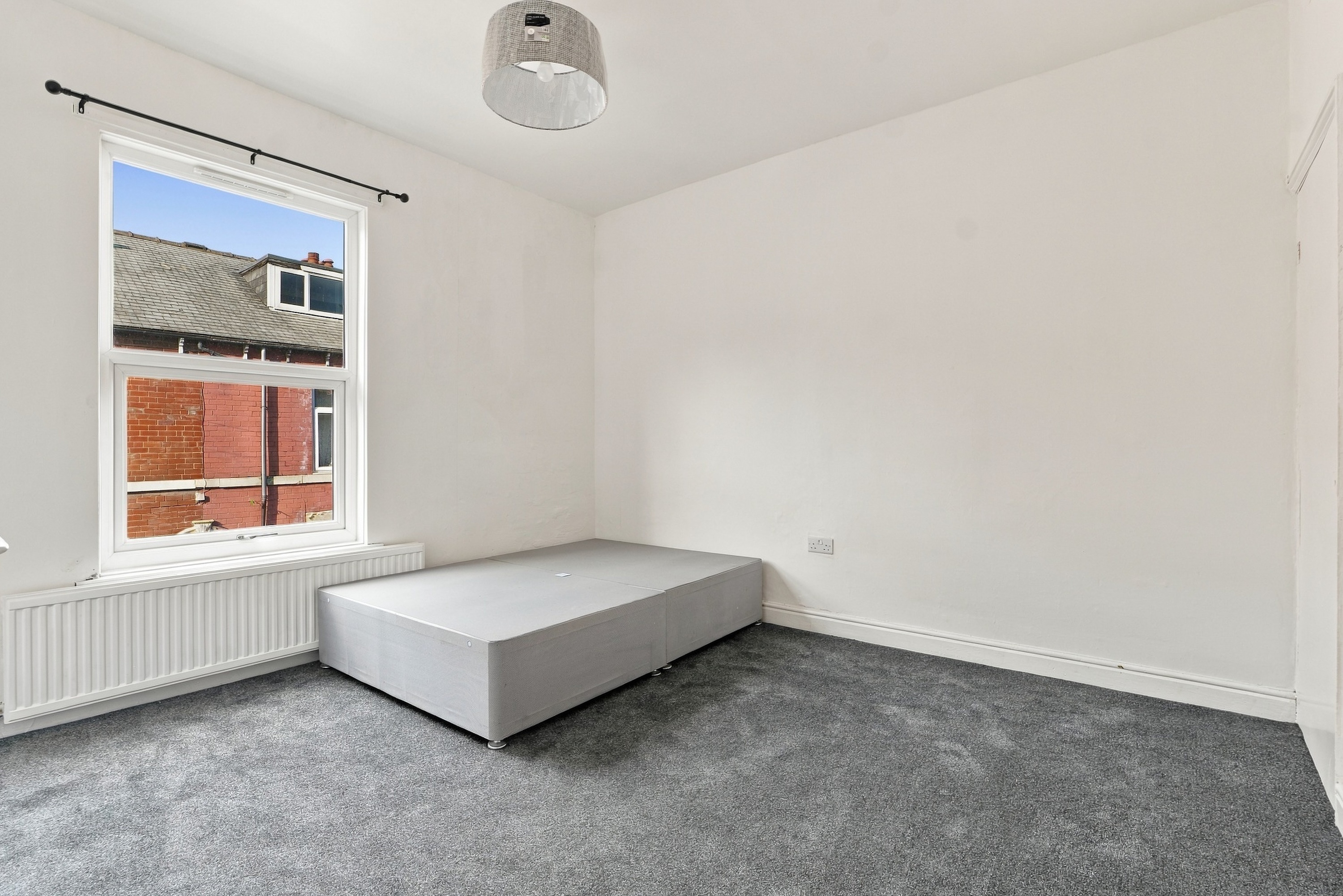 Grosvenor Square, Sheffield, S2, photo 9