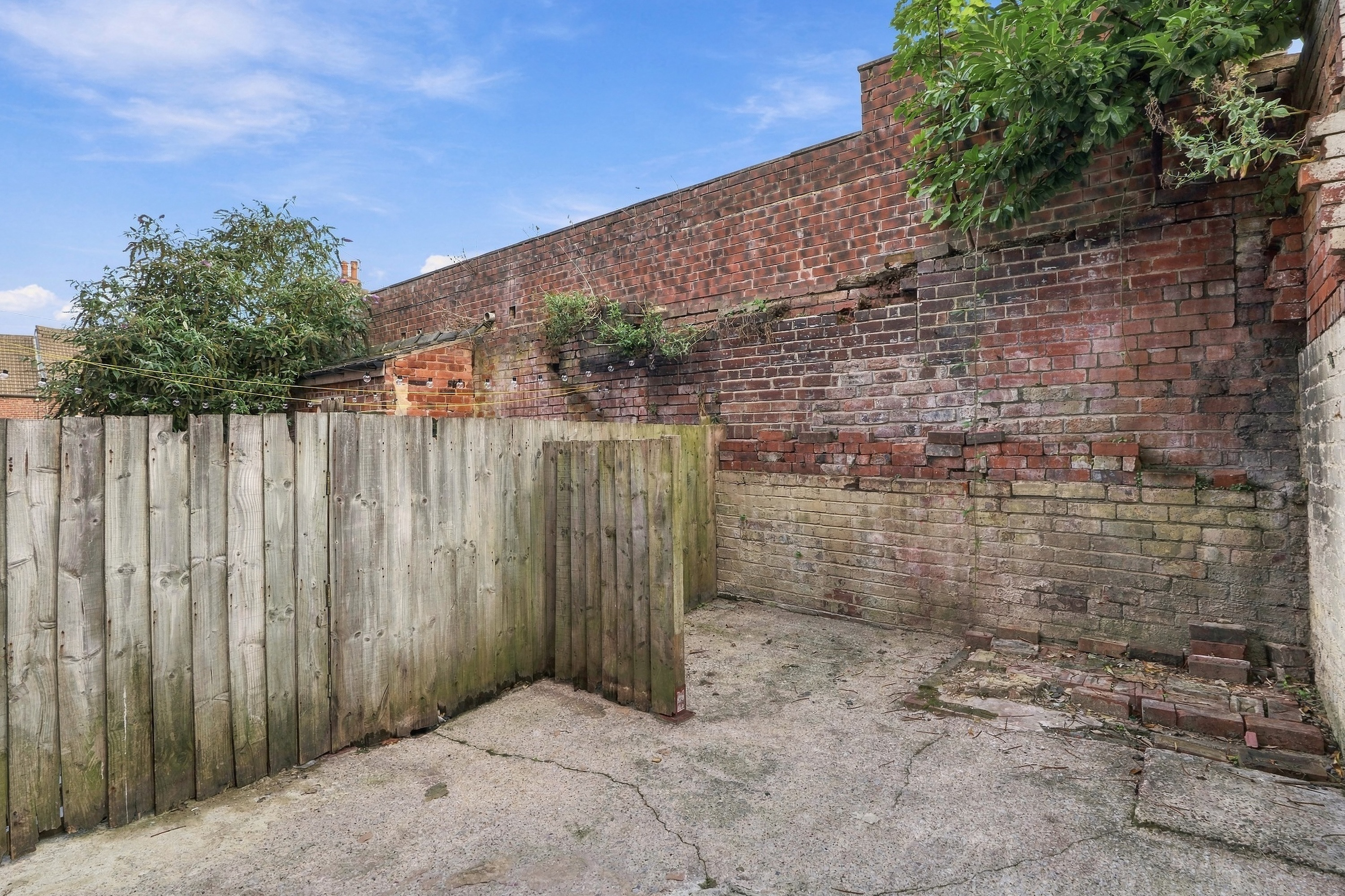 Grosvenor Square, Sheffield, S2, photo 16